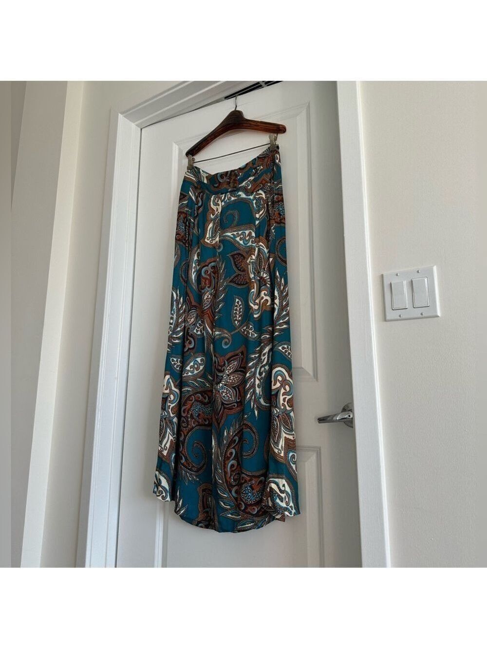 Farm Rio Leopard Paisley Pants - Picture 5 of 11
